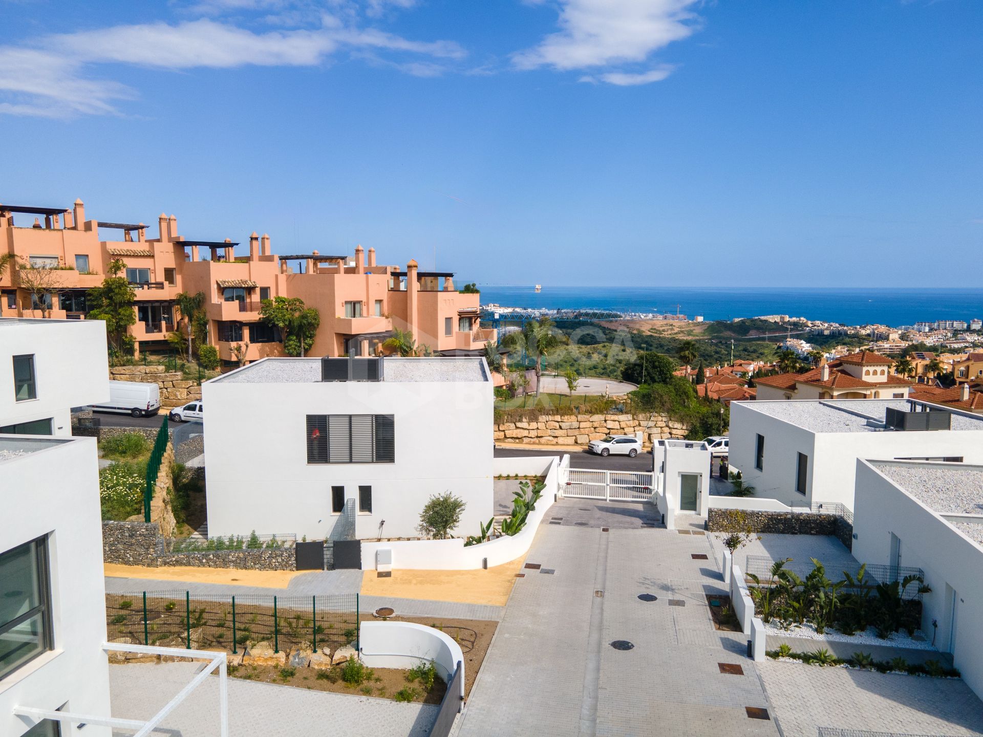 Key-Ready Luxury: Spacious 4-Bedroom Semi-Detached Home with Panoramic Views & Exclusive Amenities