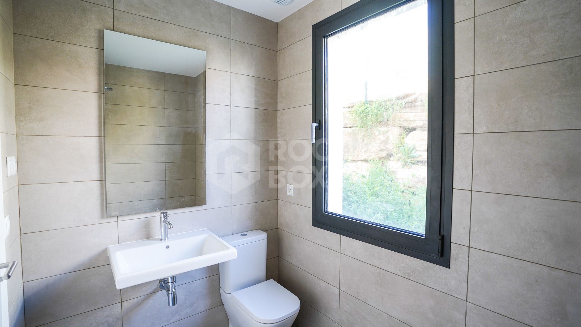 Key-Ready Luxury: Spacious 4-Bedroom Semi-Detached Home with Panoramic Views & Exclusive Amenities