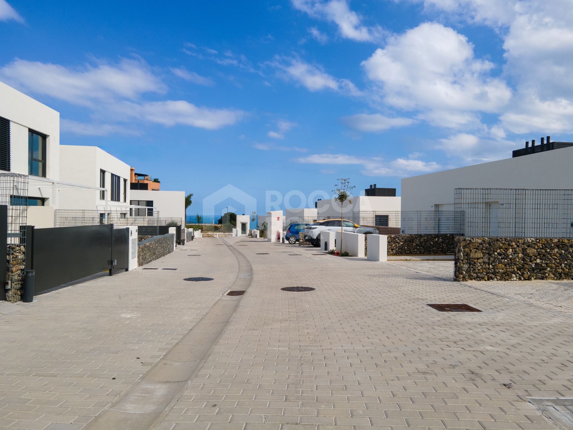 Key-Ready Luxury: Spacious 4-Bedroom Semi-Detached Home with Panoramic Views & Exclusive Amenities