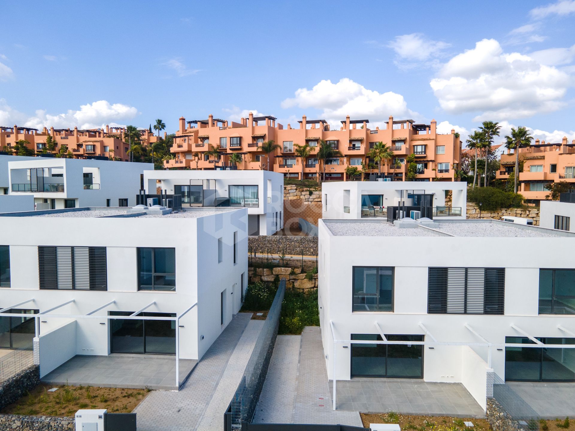 Key-Ready Luxury: Spacious 4-Bedroom Semi-Detached Home with Panoramic Views & Exclusive Amenities