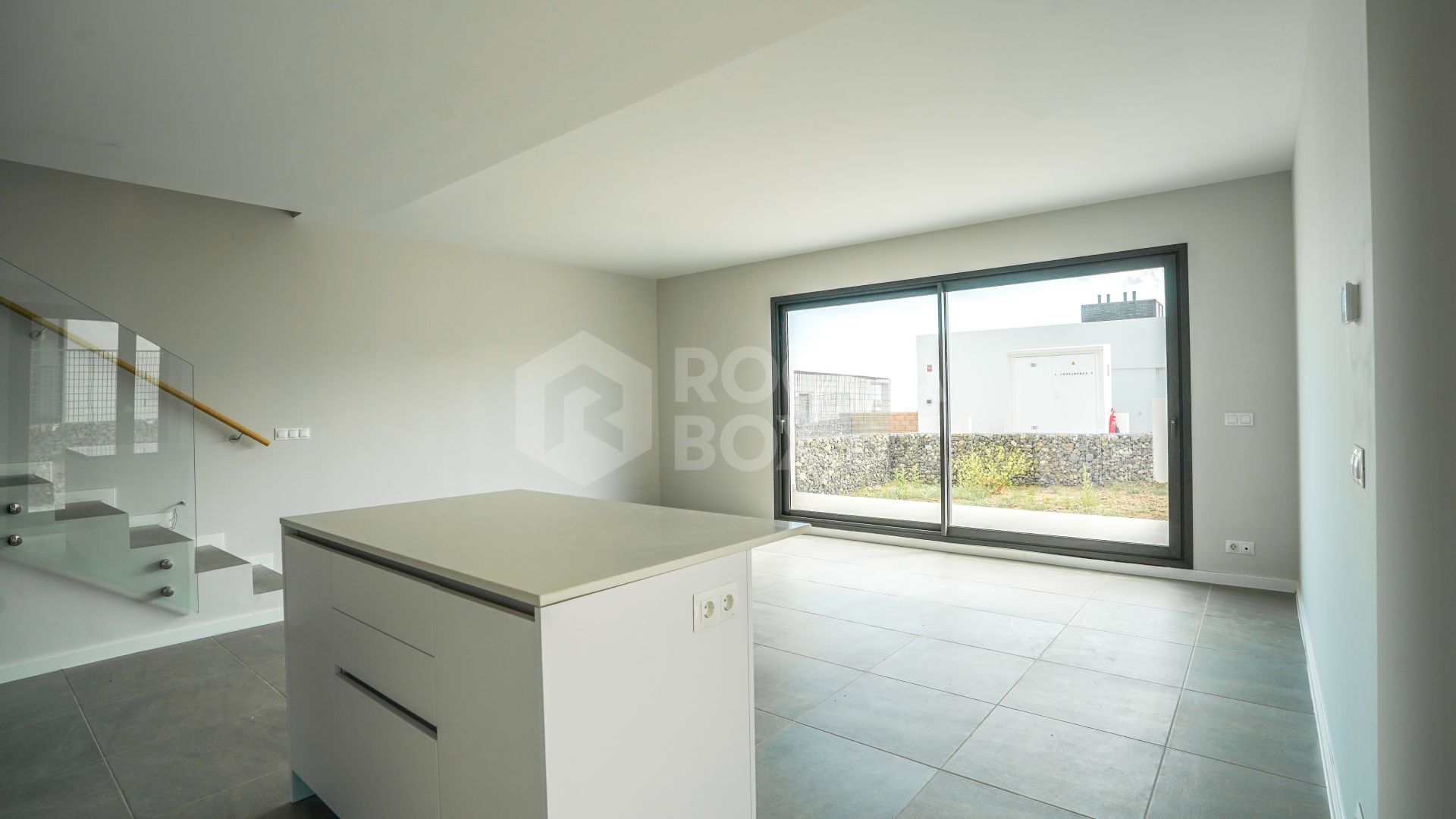 Key-Ready Luxury: Spacious 4-Bedroom Semi-Detached Home with Panoramic Views & Exclusive Amenities
