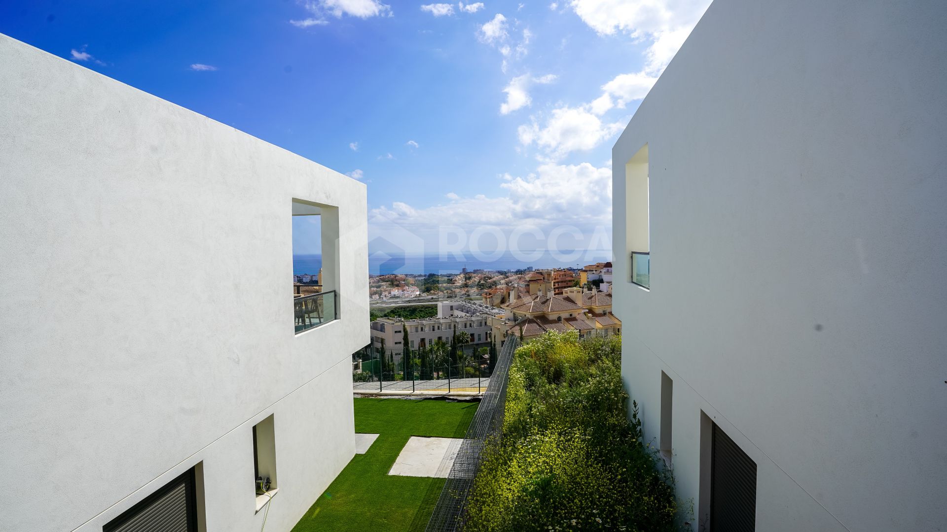 Key-Ready Luxury: Spacious 4-Bedroom Semi-Detached Home with Panoramic Views & Exclusive Amenities