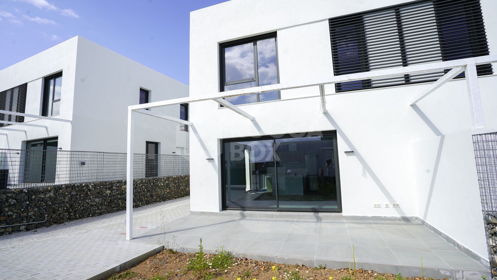 Key-Ready Luxury: Spacious 4-Bedroom Semi-Detached Home with Panoramic Views & Exclusive Amenities