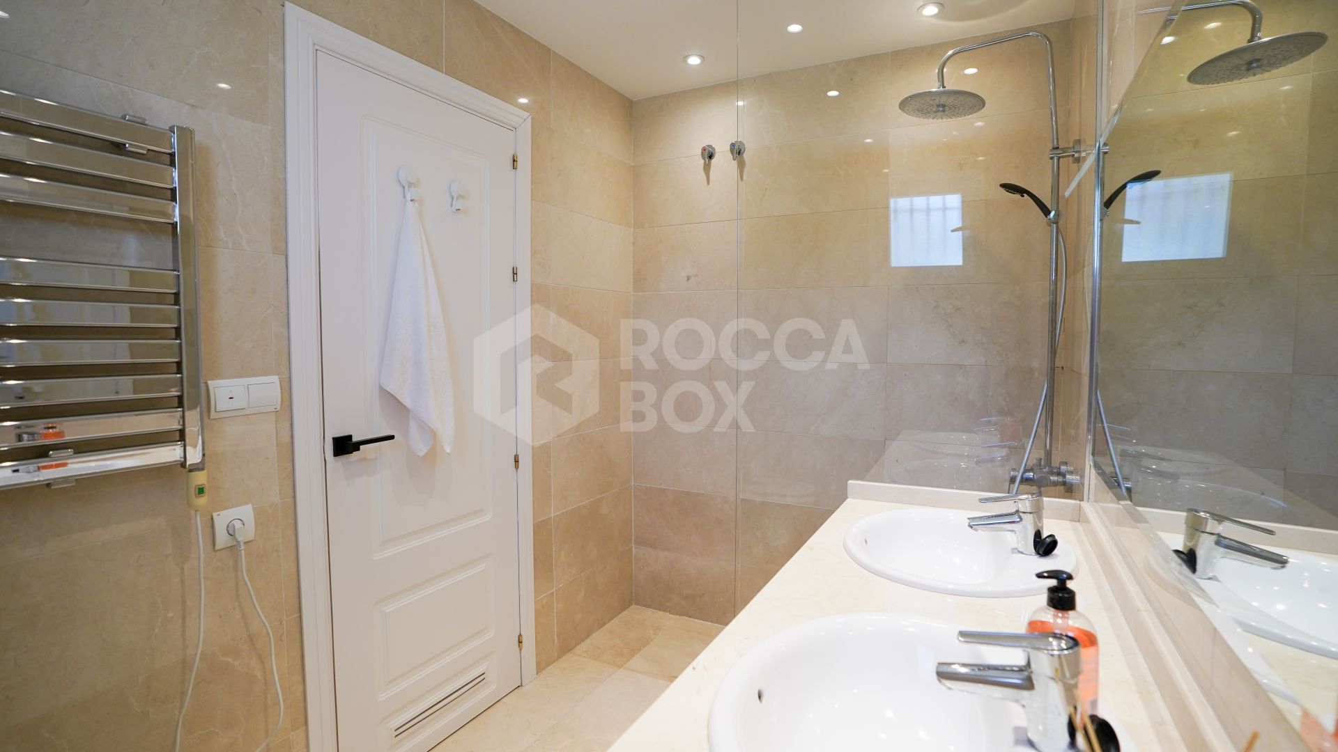 Charming Renovated 2-Bedroom Apartment with Spacious Terrace