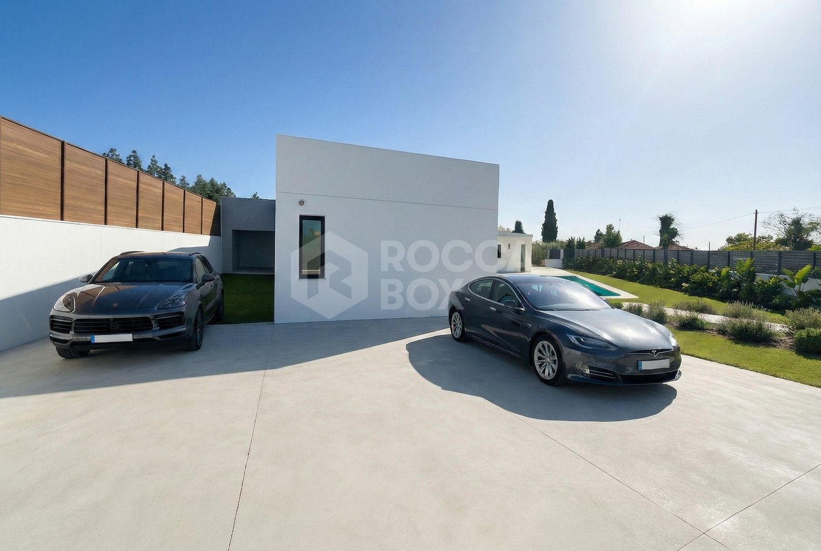 Coastal Luxury Redefined: Stunning 6-Bedroom Villa Steps from the Sea