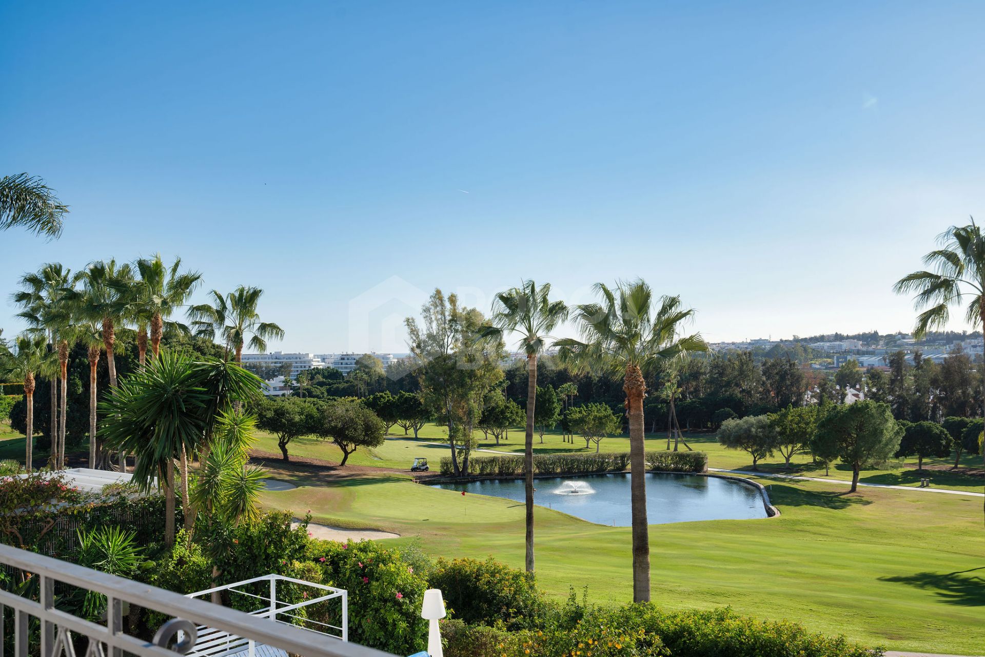 Stylish Frontline Golf Villa with Spectacular Views in Nueva Andalucía