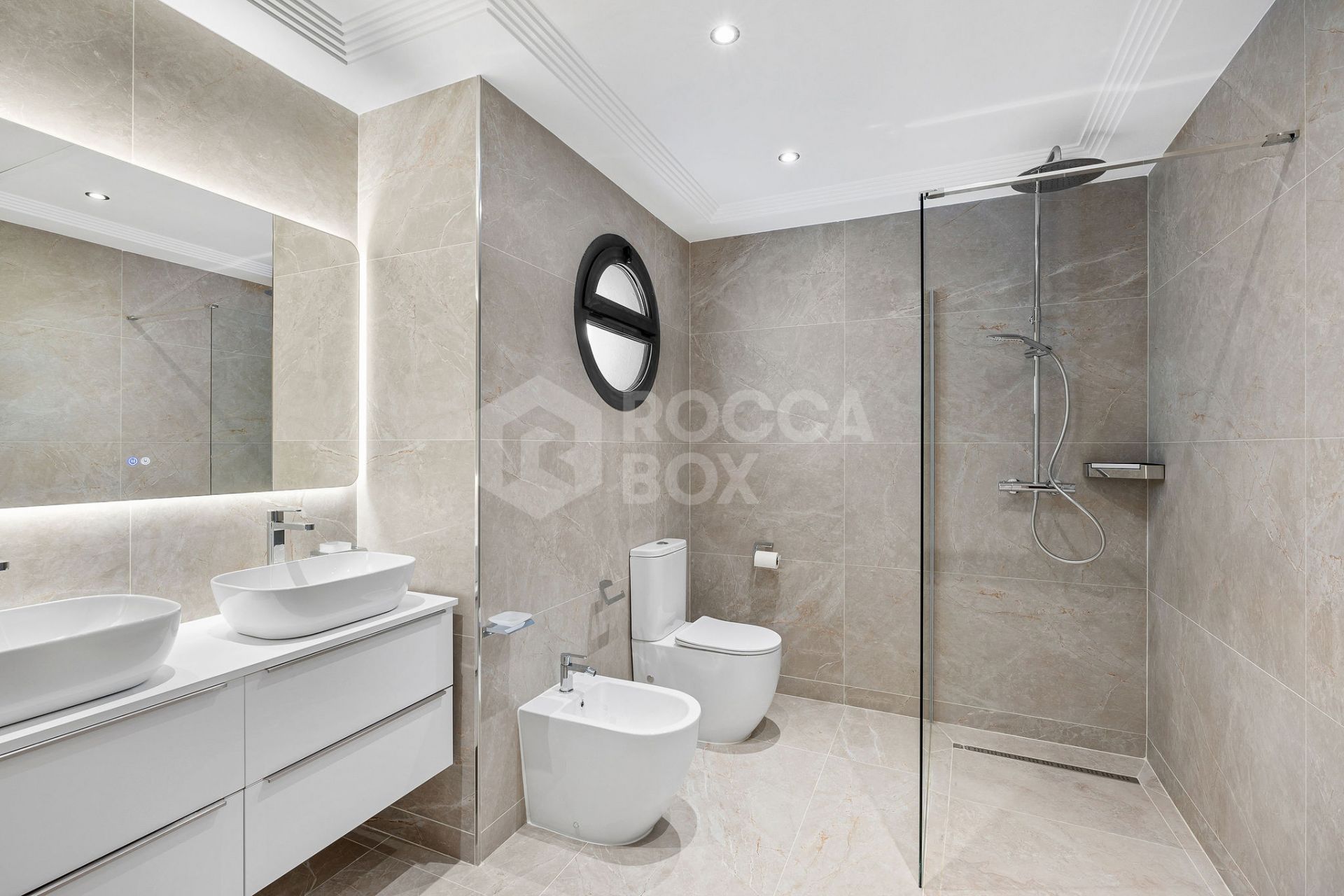 Stylish Frontline Golf Villa with Spectacular Views in Nueva Andalucía