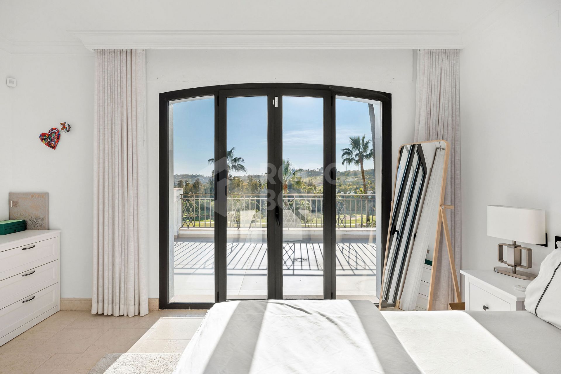 Stylish Frontline Golf Villa with Spectacular Views in Nueva Andalucía