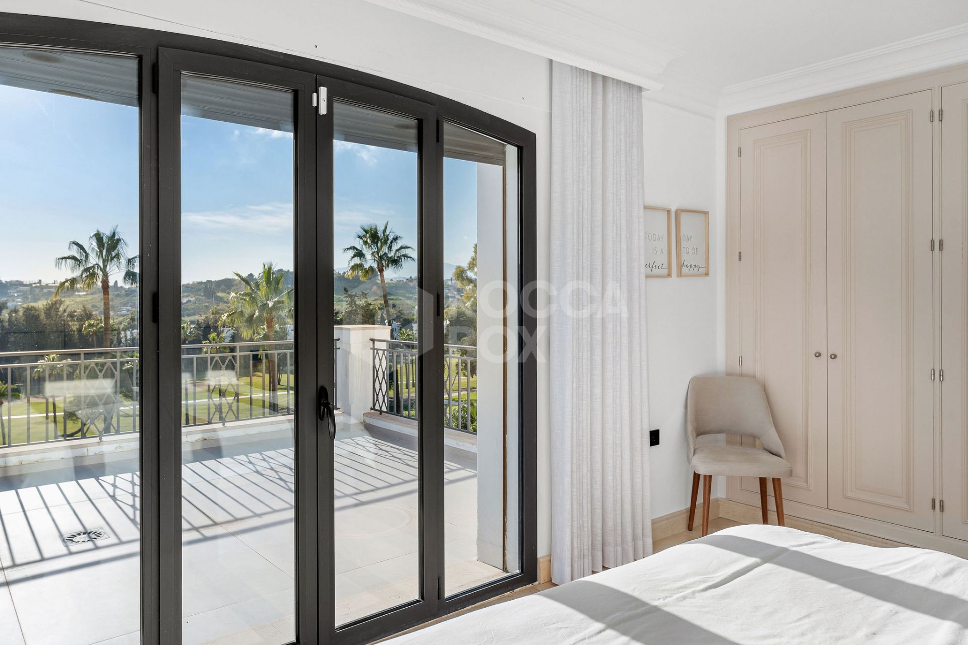 Stylish Frontline Golf Villa with Spectacular Views in Nueva Andalucía