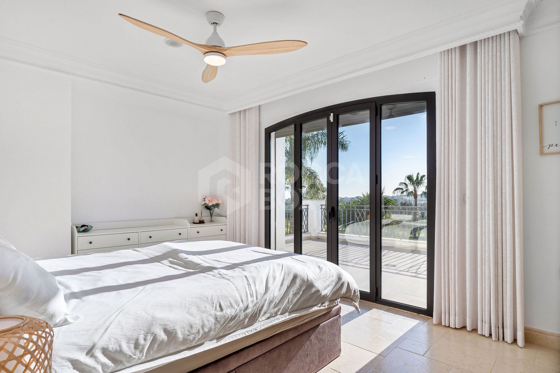 Stylish Frontline Golf Villa with Spectacular Views in Nueva Andalucía