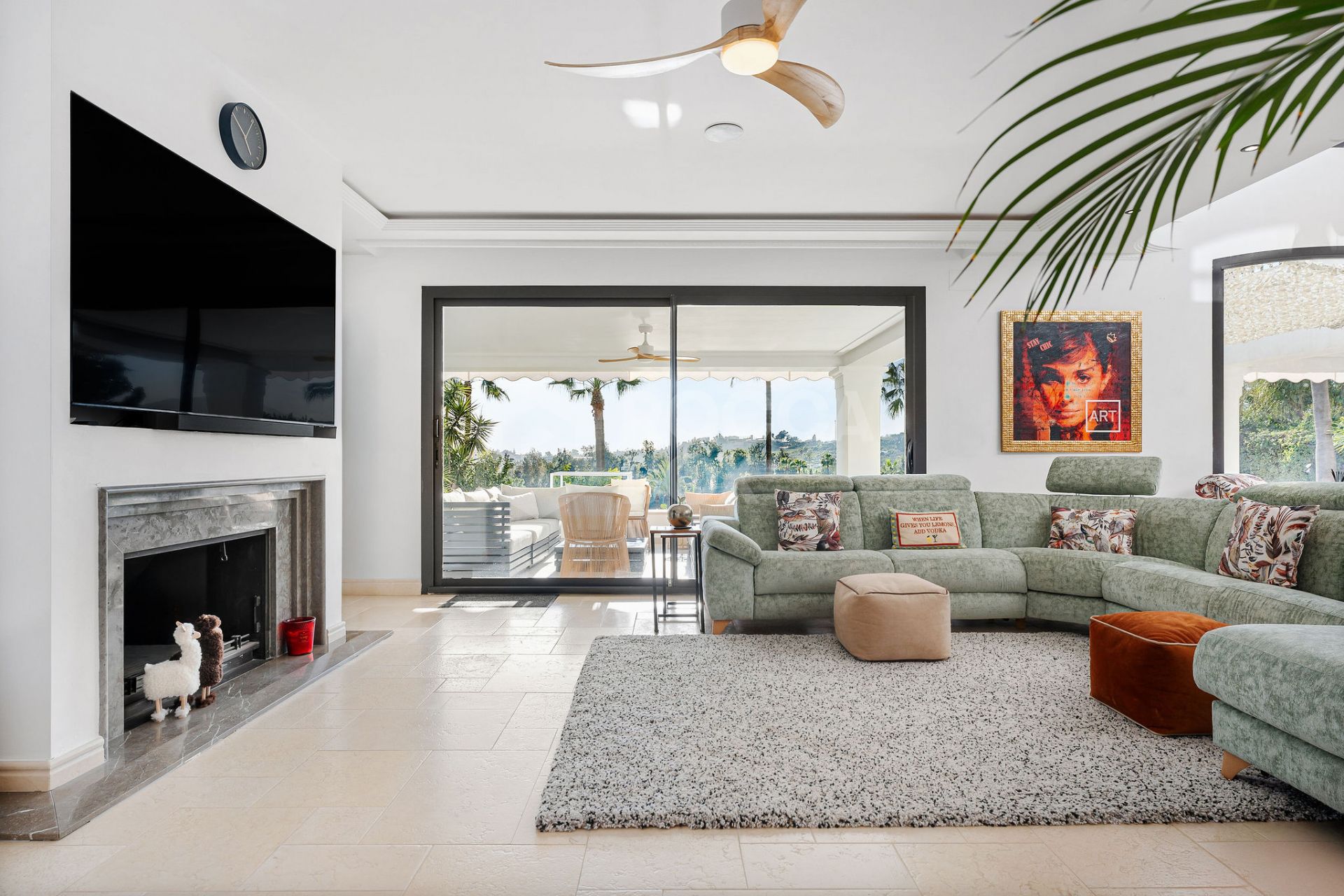 Stylish Frontline Golf Villa with Spectacular Views in Nueva Andalucía