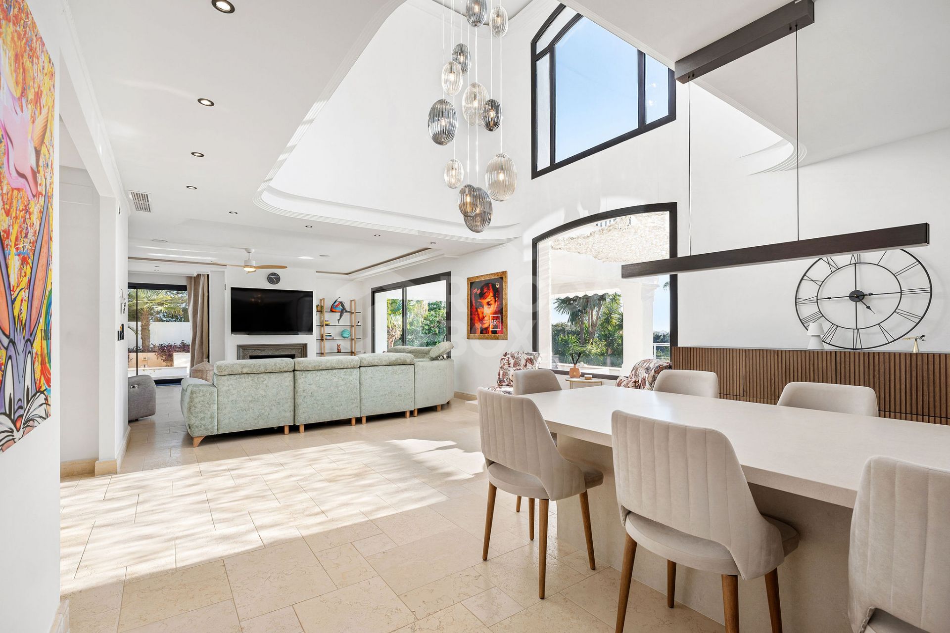 Stylish Frontline Golf Villa with Spectacular Views in Nueva Andalucía