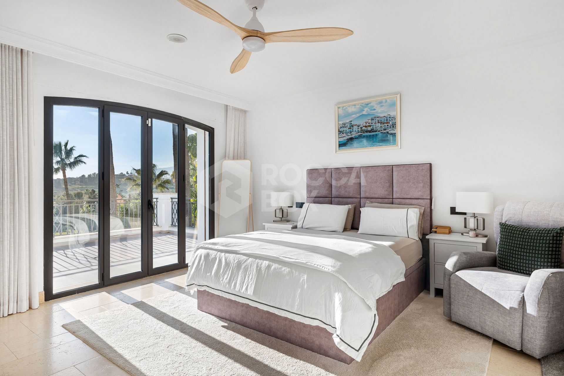 Stylish Frontline Golf Villa with Spectacular Views in Nueva Andalucía