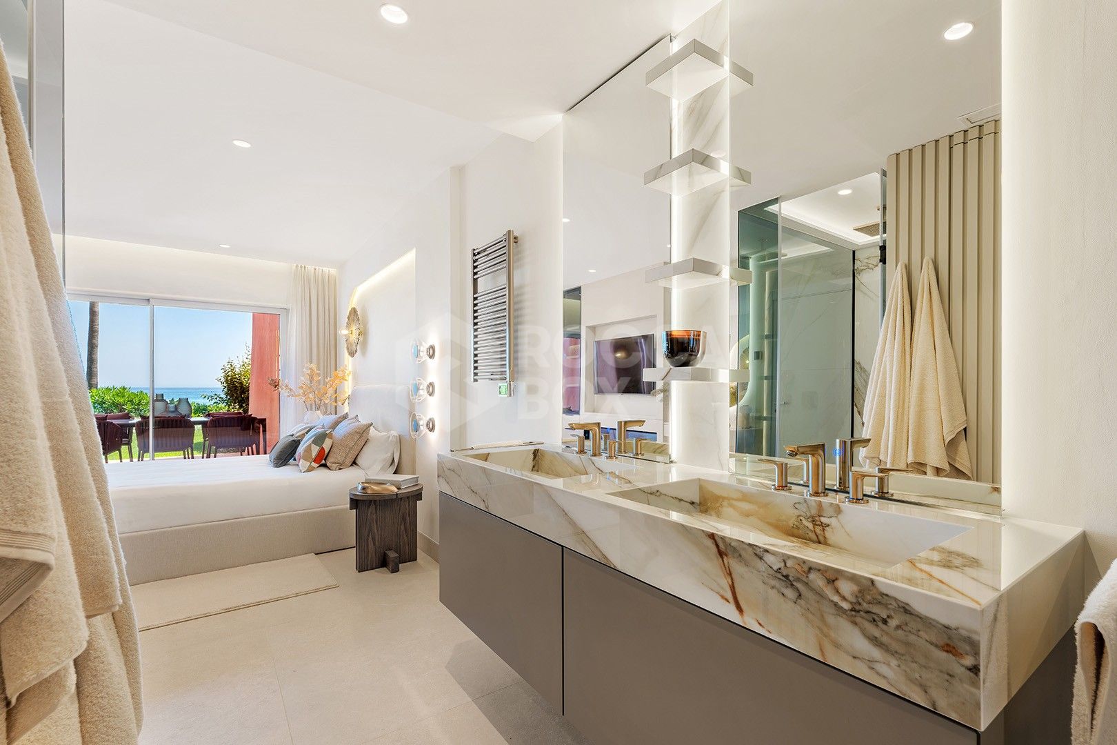 Newly Renovated Beachfront Ground-Floor Apartment with Private Terrace & Sea Views