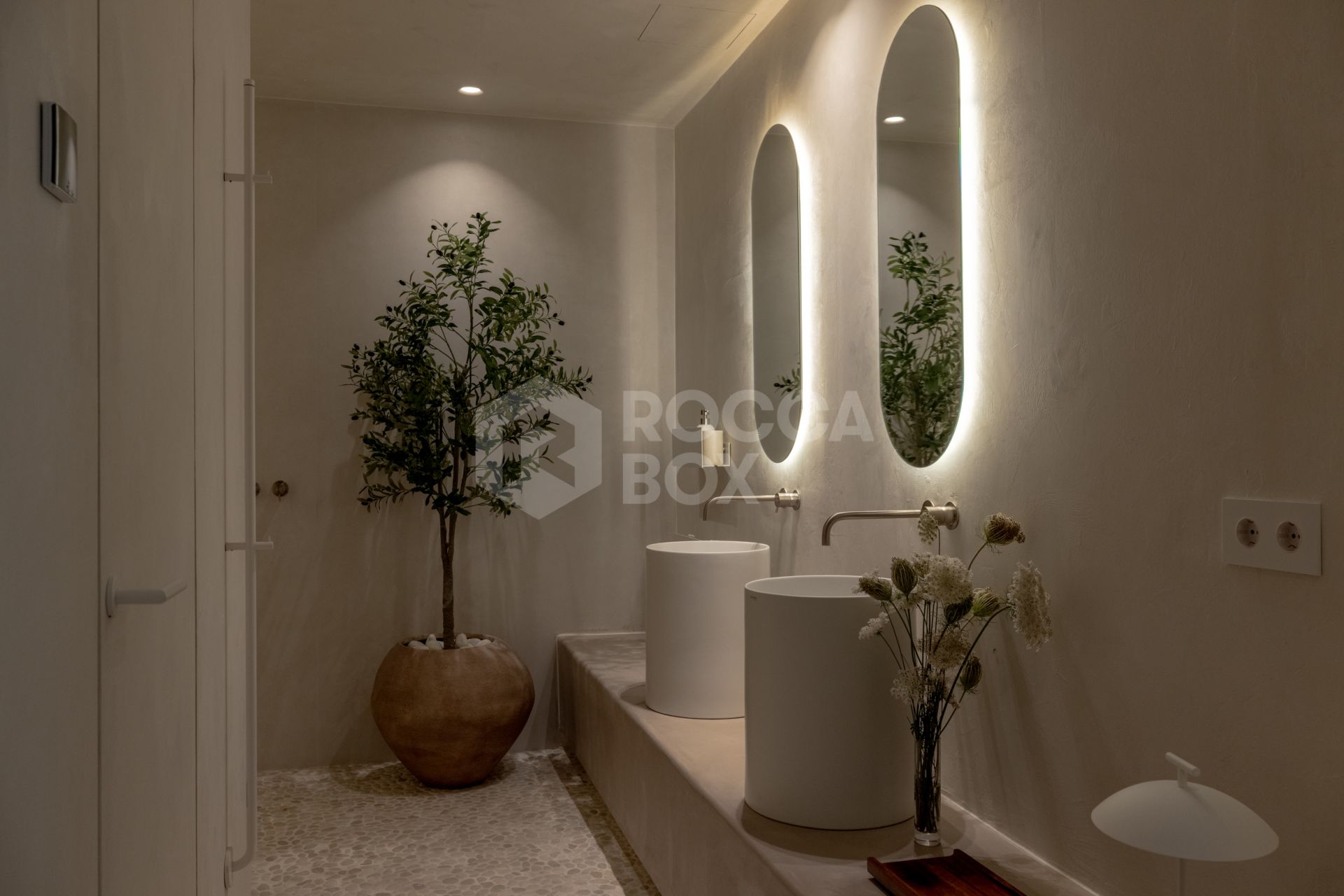 Golden Mile Sky Retreat – Panoramic Sea View Penthouse with Infinity Pool