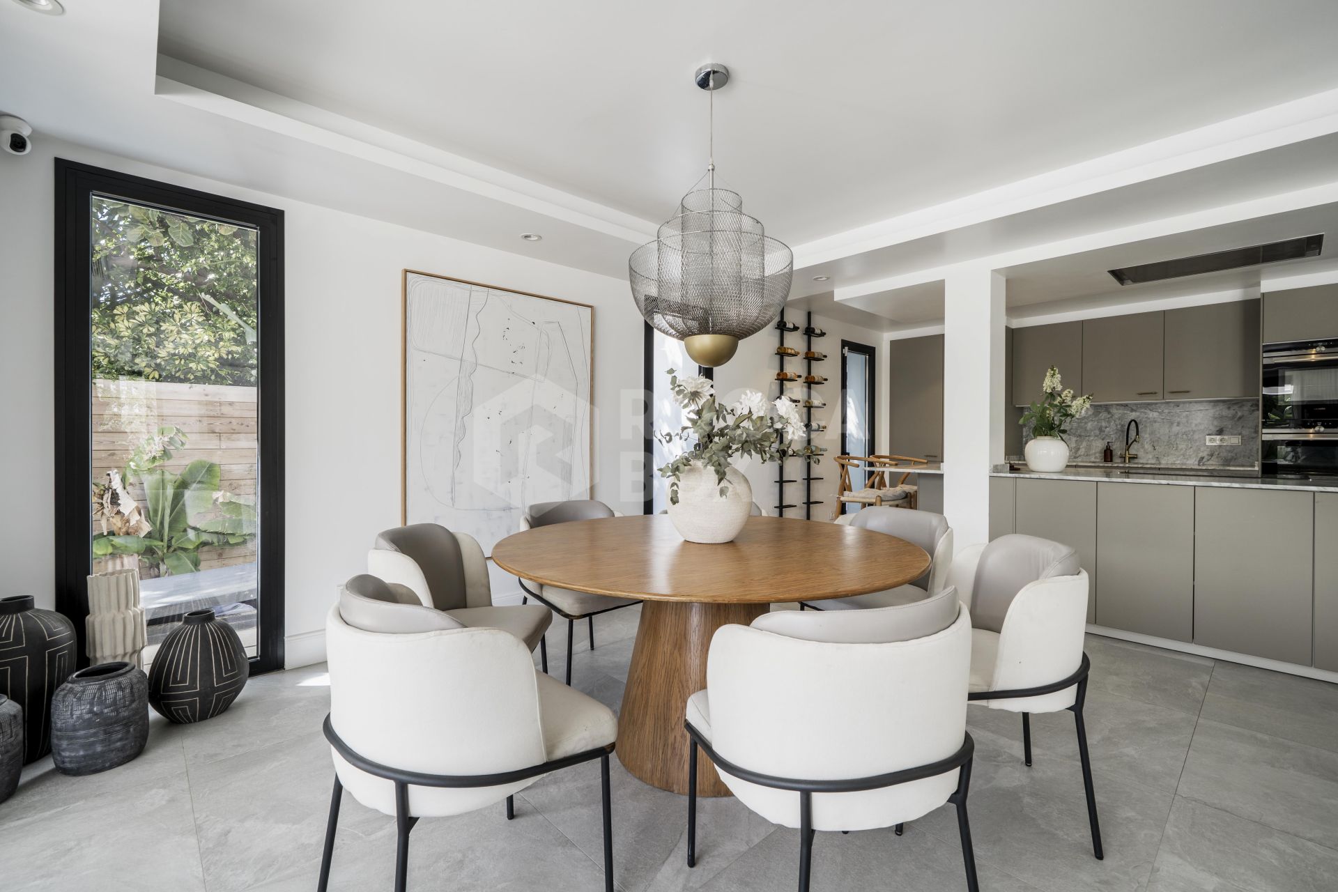Andalusian-Modern Home with Amenities in Nueva Andalucía