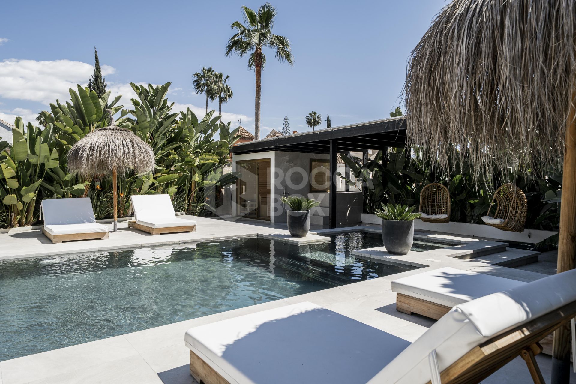 Andalusian-Modern Home with Amenities in Nueva Andalucía