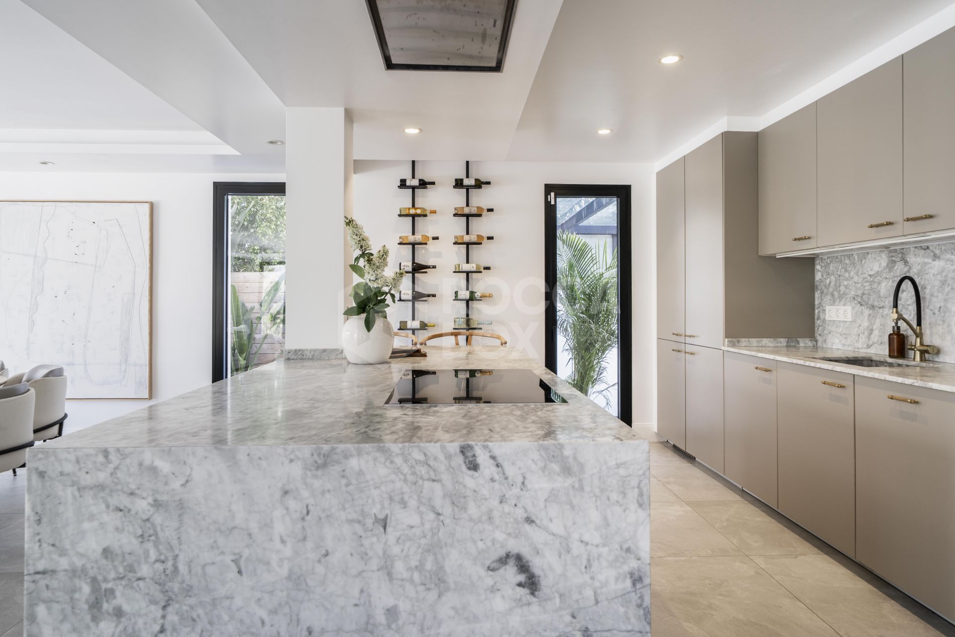Andalusian-Modern Home with Amenities in Nueva Andalucía