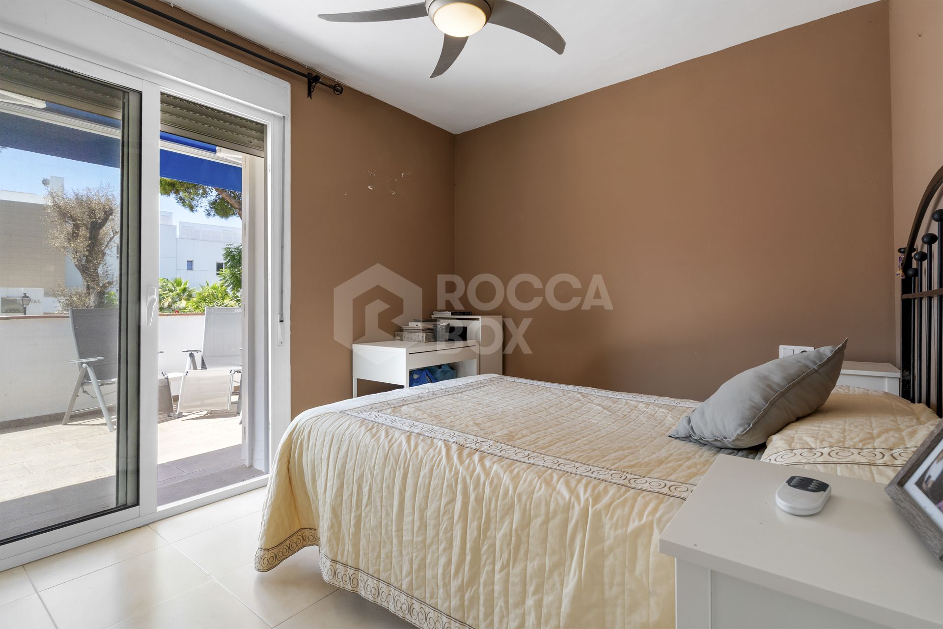 Spacious 3-Bedroom Ground Floor Apartment Minutes from Puerto Banús