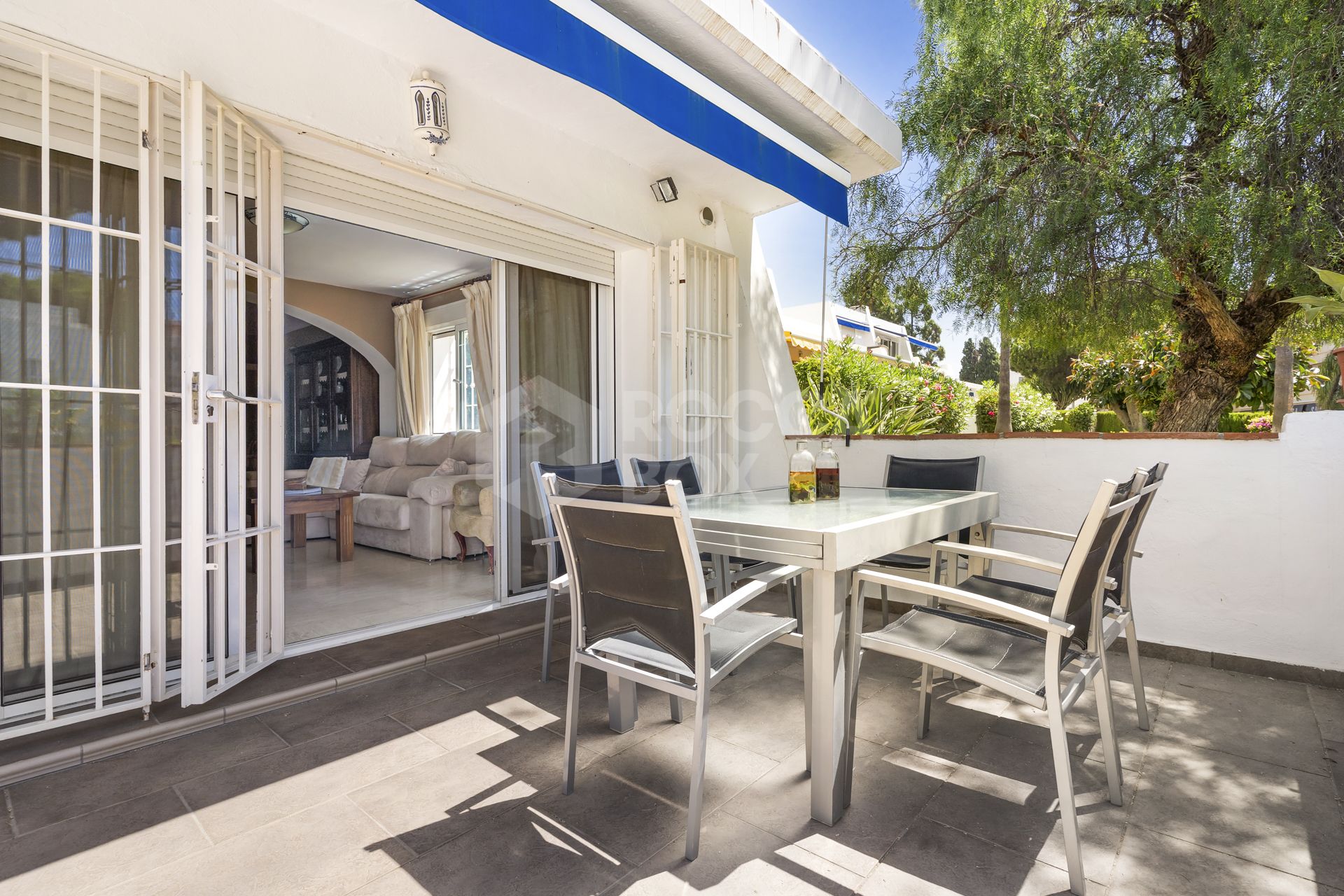 Spacious 3-Bedroom Ground Floor Apartment Minutes from Puerto Banús