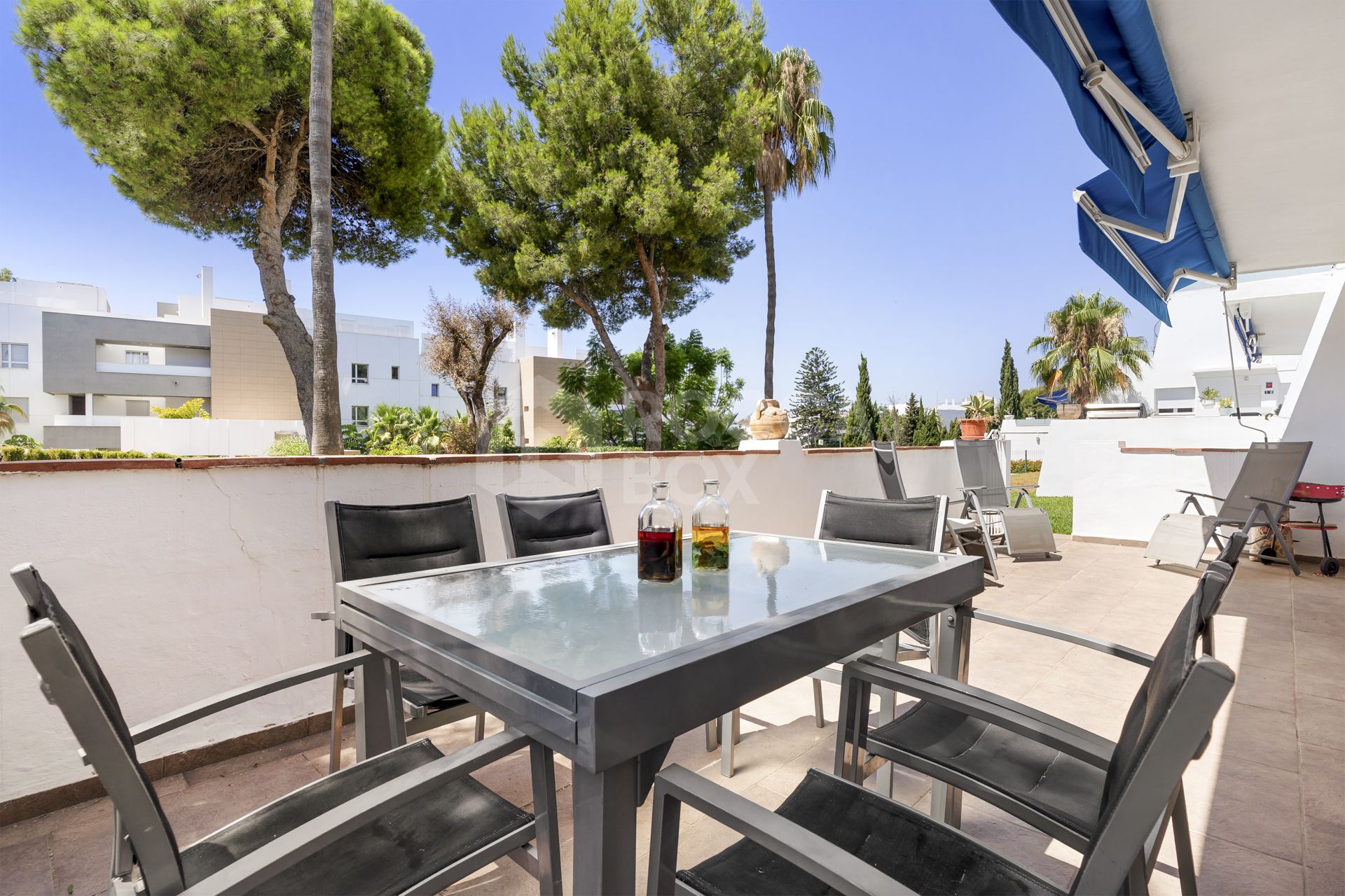 Spacious 3-Bedroom Ground Floor Apartment Minutes from Puerto Banús