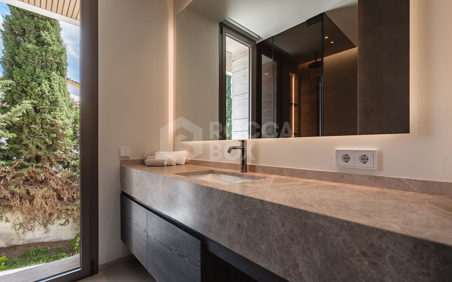 New Construction Luxury Villa with Panoramic Views and Wellness Area