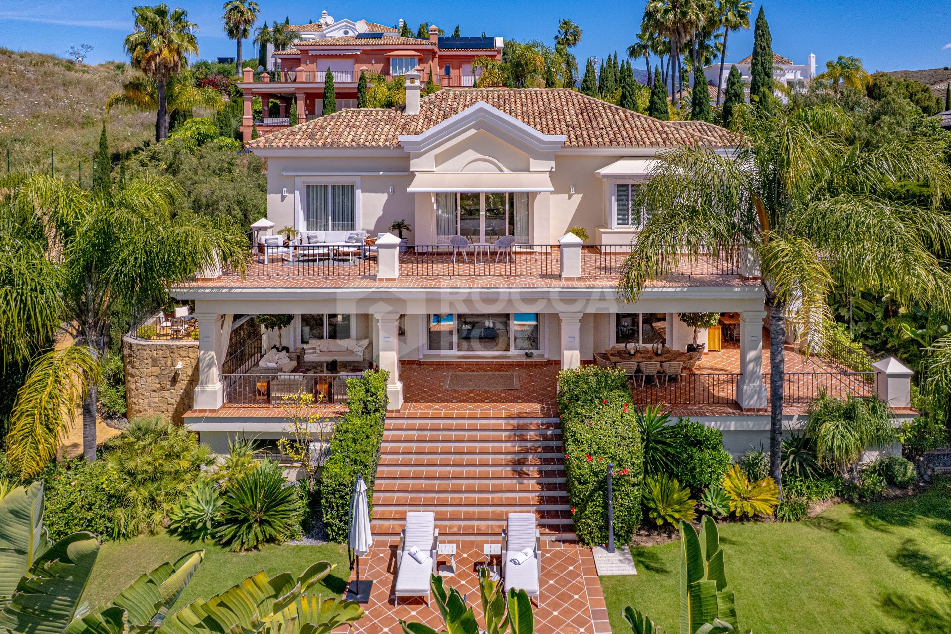 Beautifully Renovated 6-Bedroom Villa with Breathtaking Views in Los Flamingos