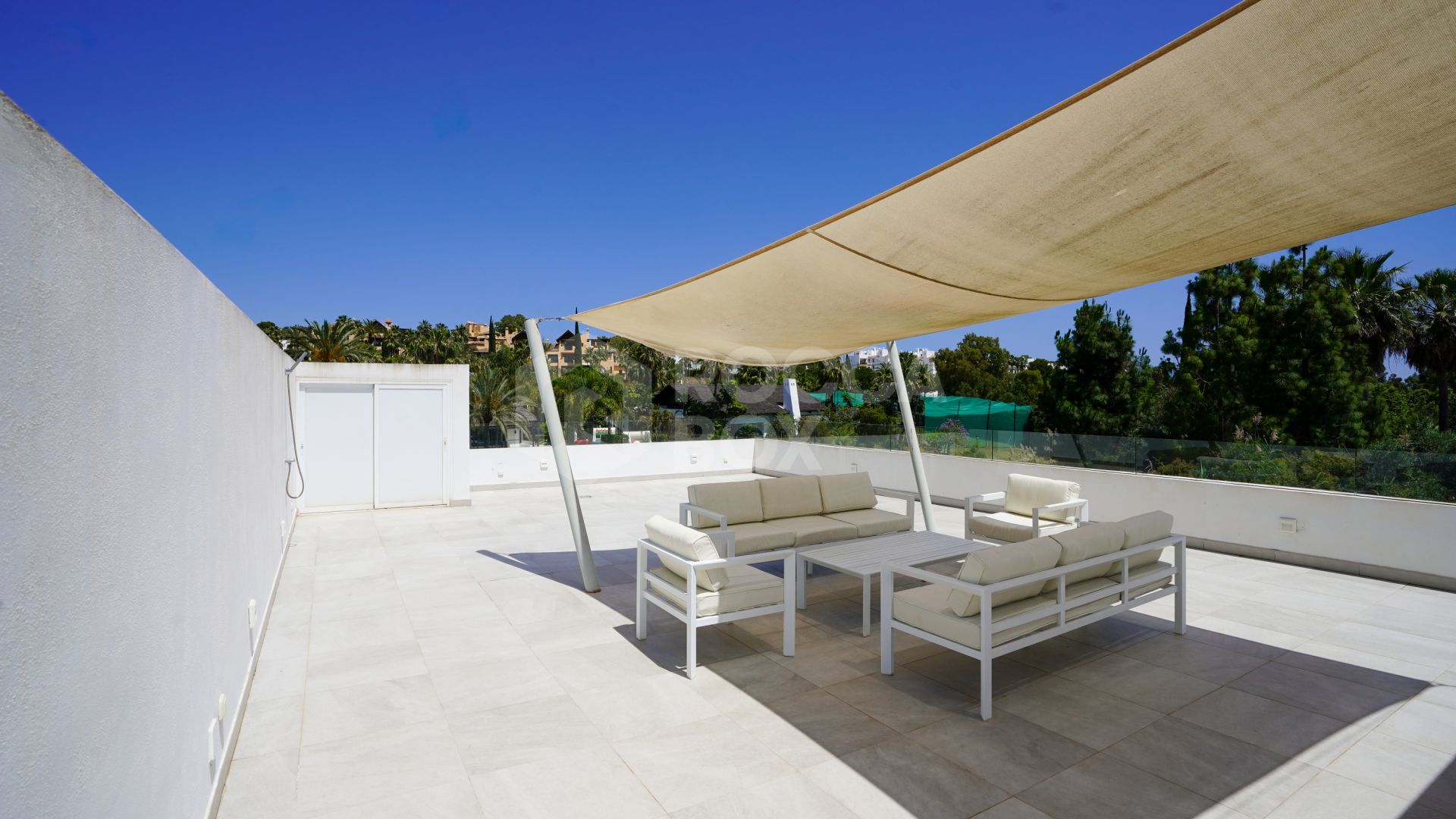 Luxury Five-Bedroom Villa with Private Pool for Long-Term Rental