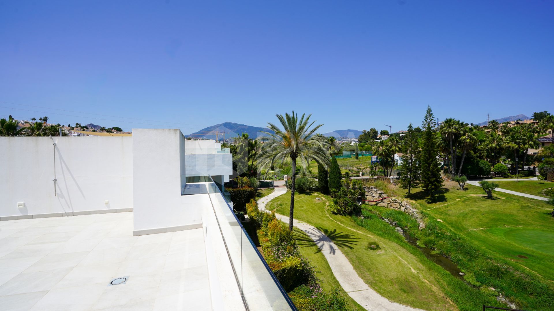 Luxury Five-Bedroom Villa with Private Pool for Long-Term Rental