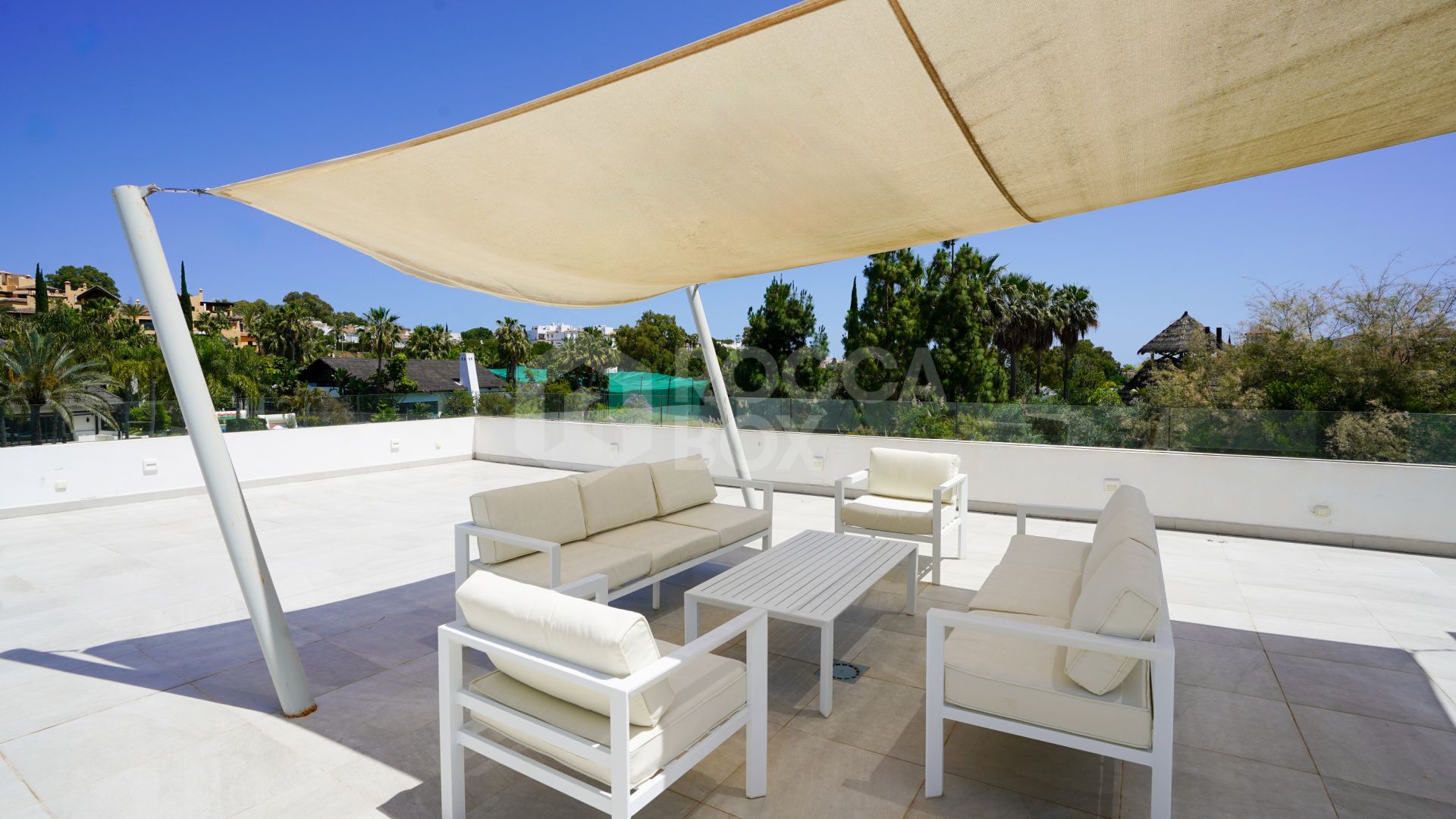 Luxury Five-Bedroom Villa with Private Pool for Long-Term Rental