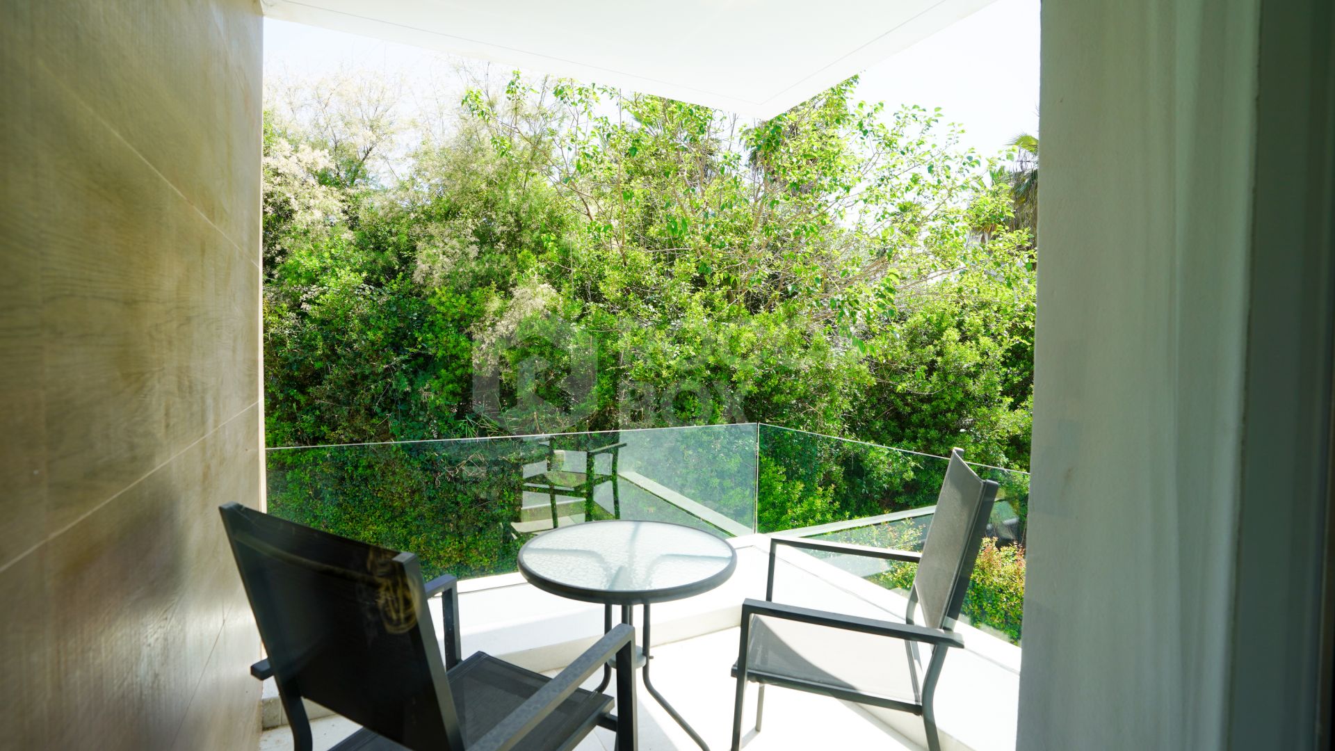 Luxury Five-Bedroom Villa with Private Pool for Long-Term Rental