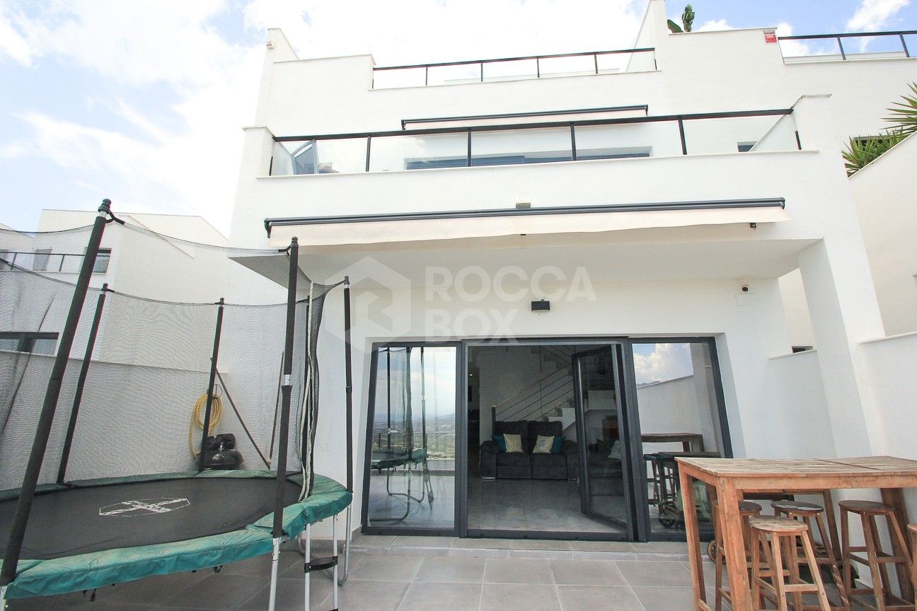 Exclusive 4 Bedroom Townhouse with Panoramic Views and Private Office.