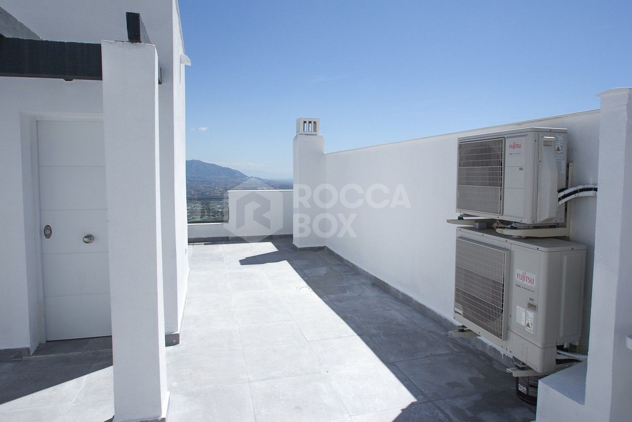 Exclusive 4 Bedroom Townhouse with Panoramic Views and Private Office.