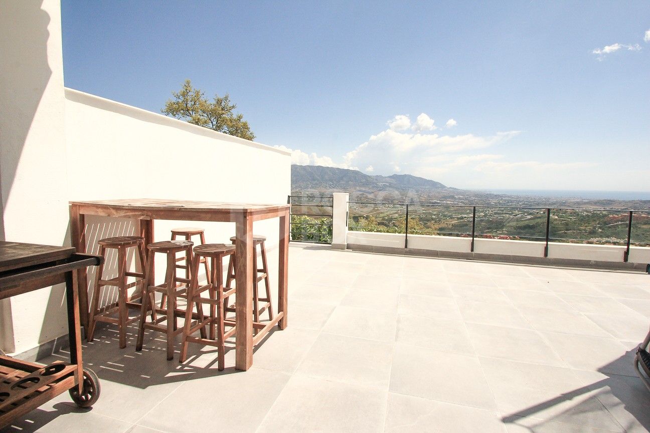 Exclusive 4 Bedroom Townhouse with Panoramic Views and Private Office.