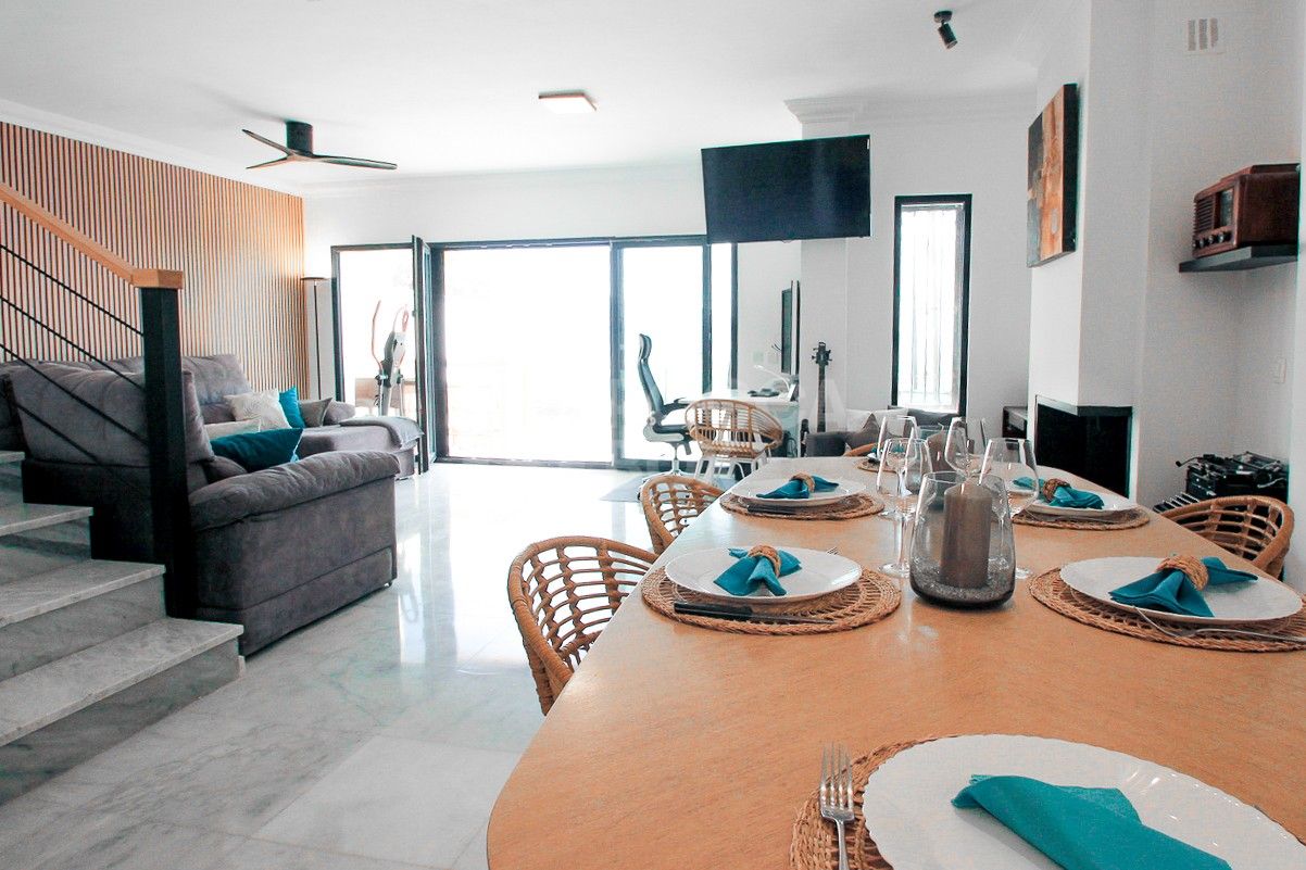 Exclusive 4 Bedroom Townhouse with Panoramic Views and Private Office.