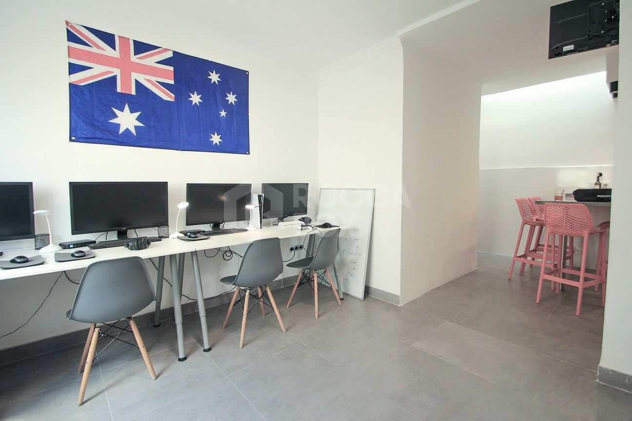 Exclusive 4 Bedroom Townhouse with Panoramic Views and Private Office.