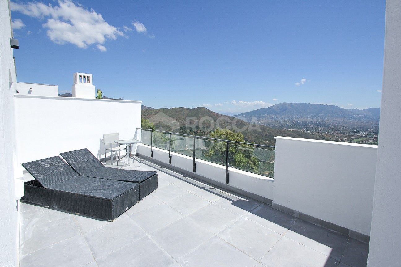 Exclusive 4 Bedroom Townhouse with Panoramic Views and Private Office.