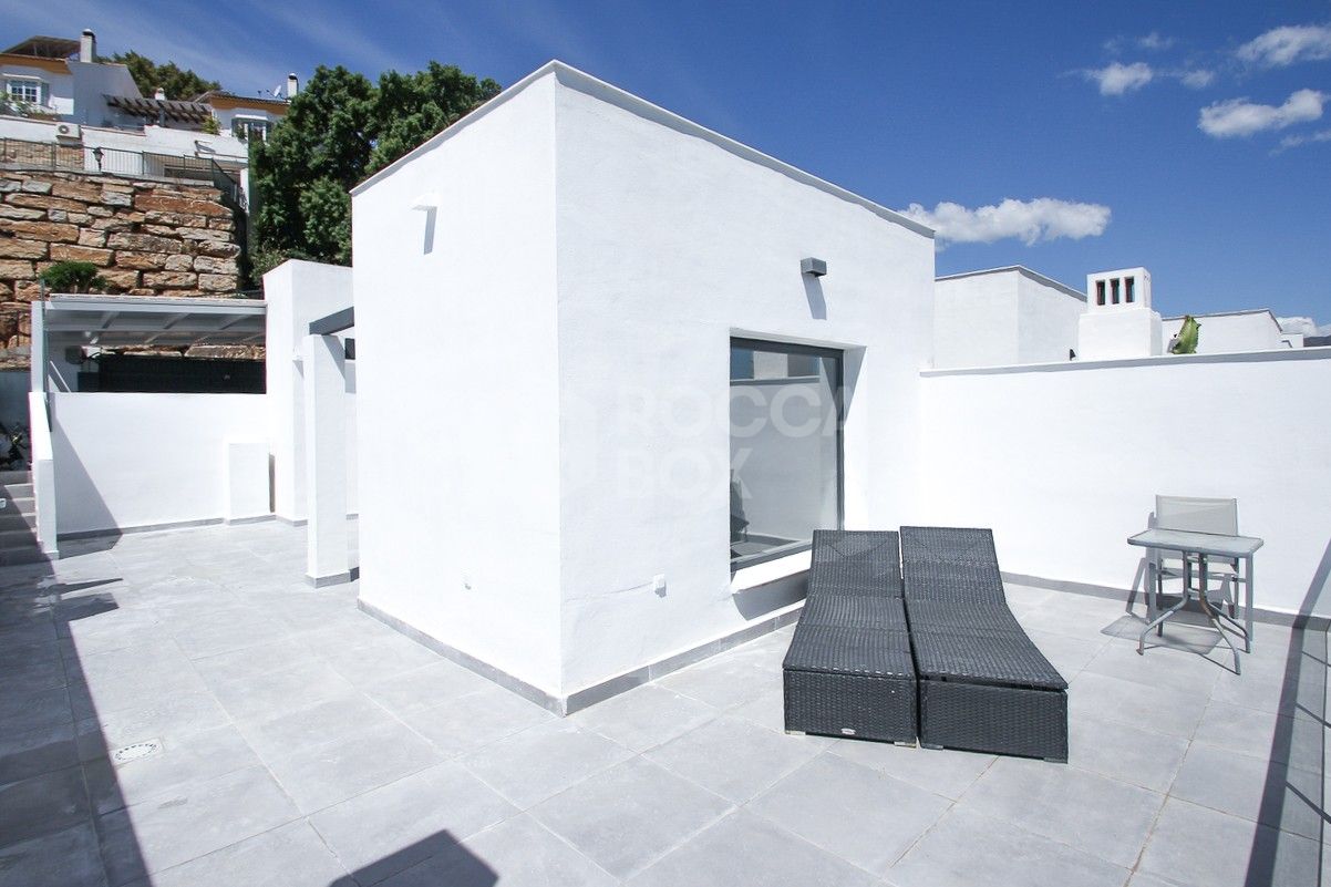 Exclusive 4 Bedroom Townhouse with Panoramic Views and Private Office.