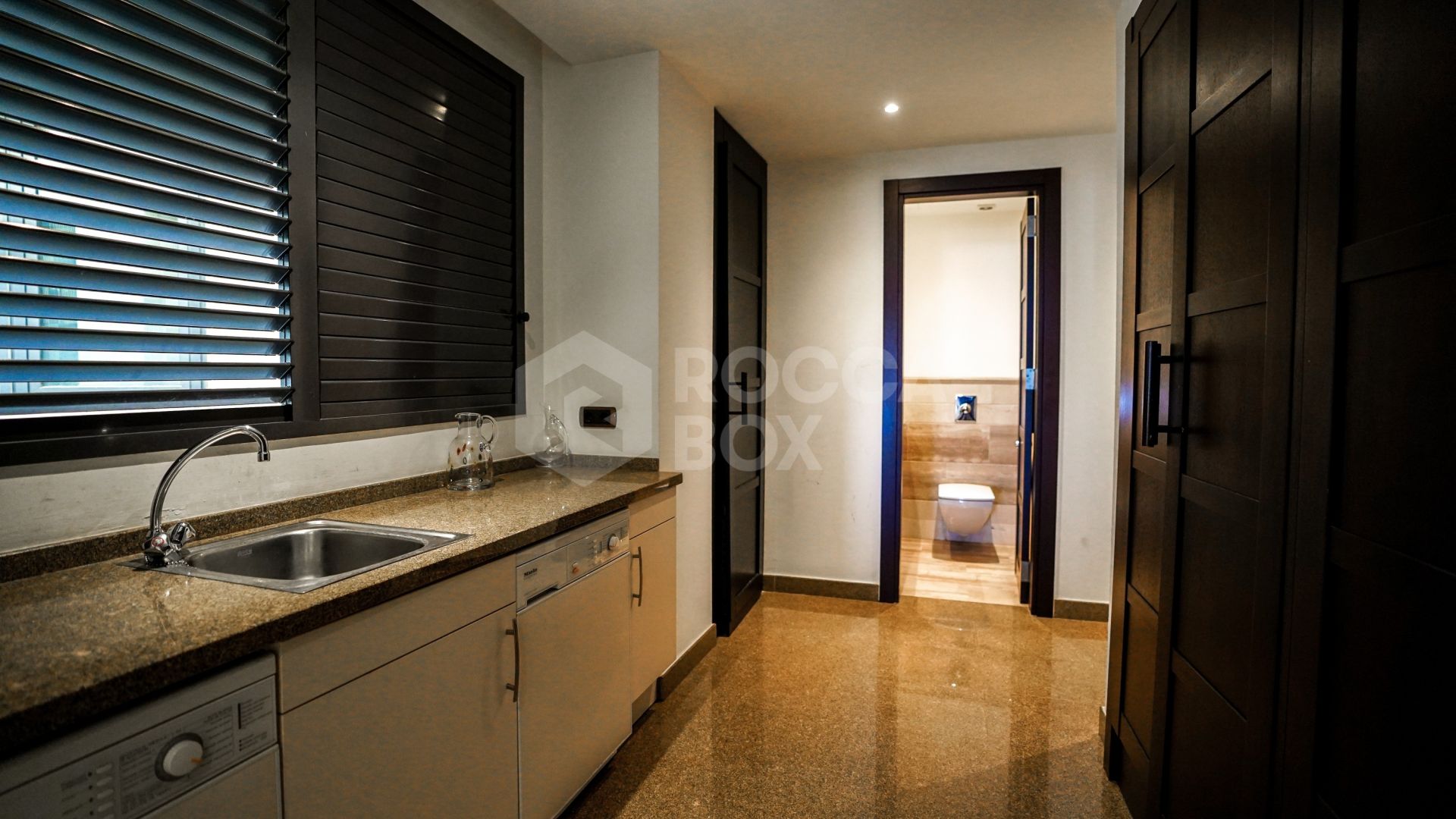 Exquisite Front Line Beach Luxury Apartment with Panoramic Sea Views and Prime Amenities