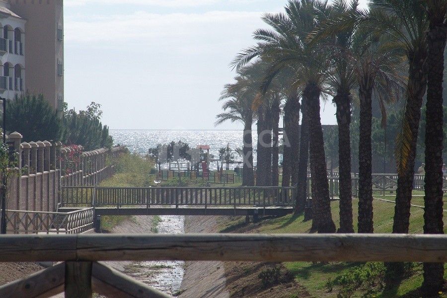 Exclusive Apartment for long season, 2 Bedrooms near the sea.