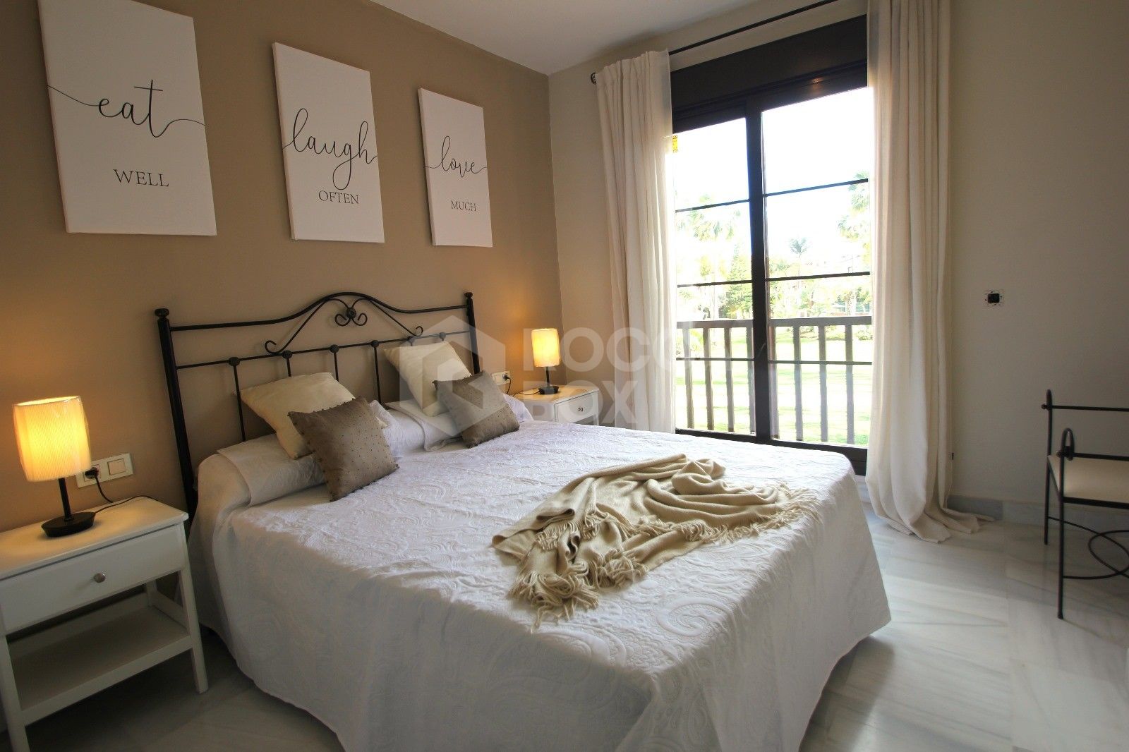 Exclusive Apartment for long season, 2 Bedrooms near the sea.