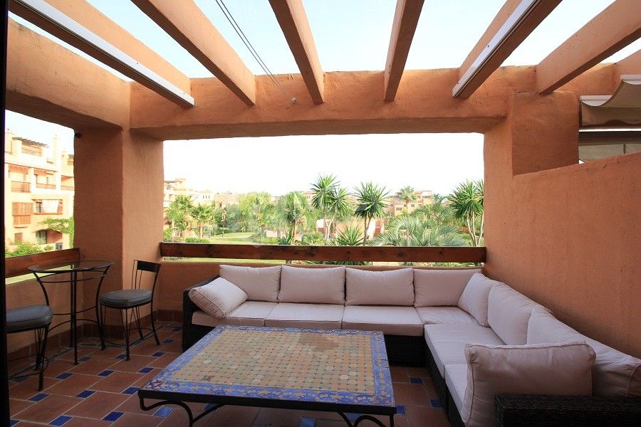 Exclusive Apartment for long season, 2 Bedrooms near the sea.