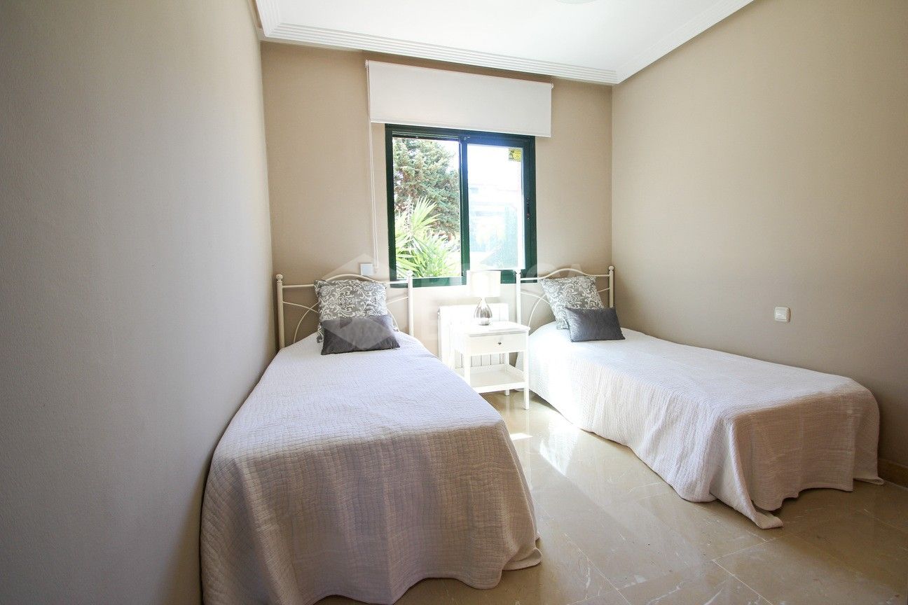 Semi-detached house for long-term rental – Golden Mile, Marbella.