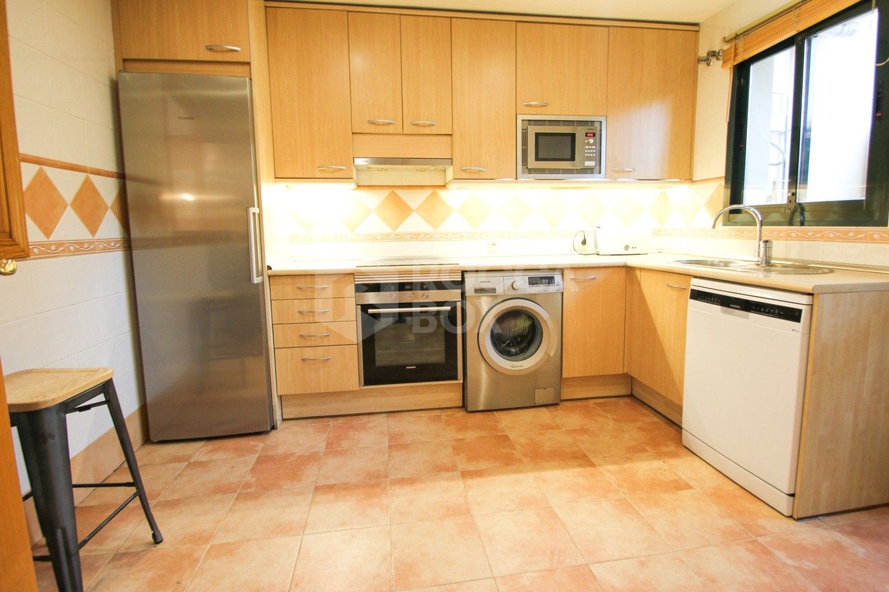 Semi-detached house for long-term rental – Golden Mile, Marbella.