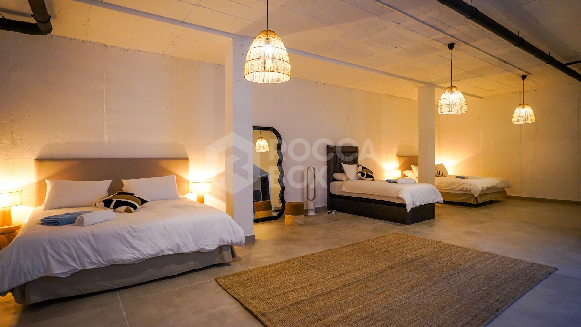 Brand new front line golf 4-Bedroom Luxury Villa in the Prestigious Valle Romano