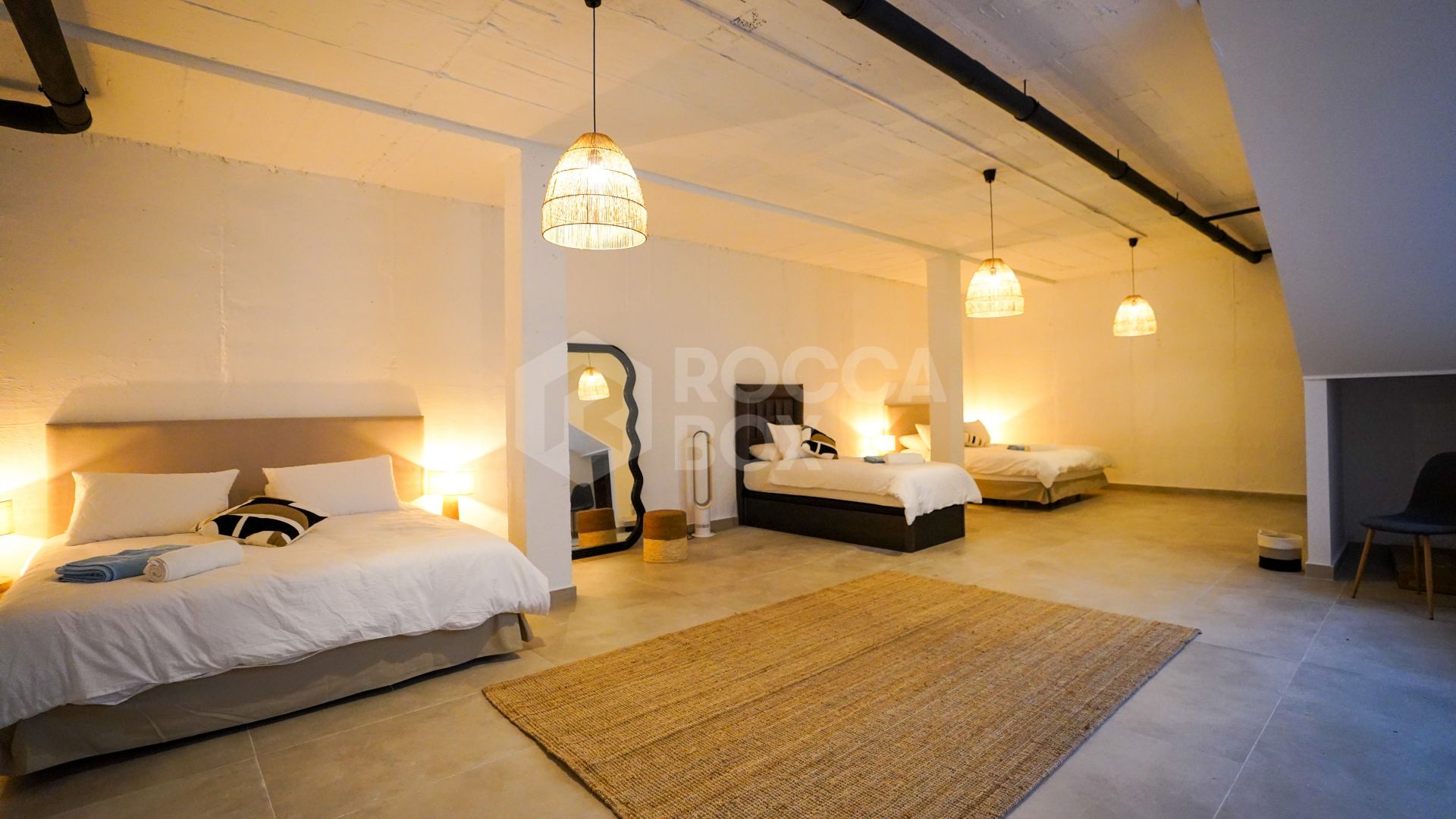 Brand new front line golf 4-Bedroom Luxury Villa in the Prestigious Valle Romano