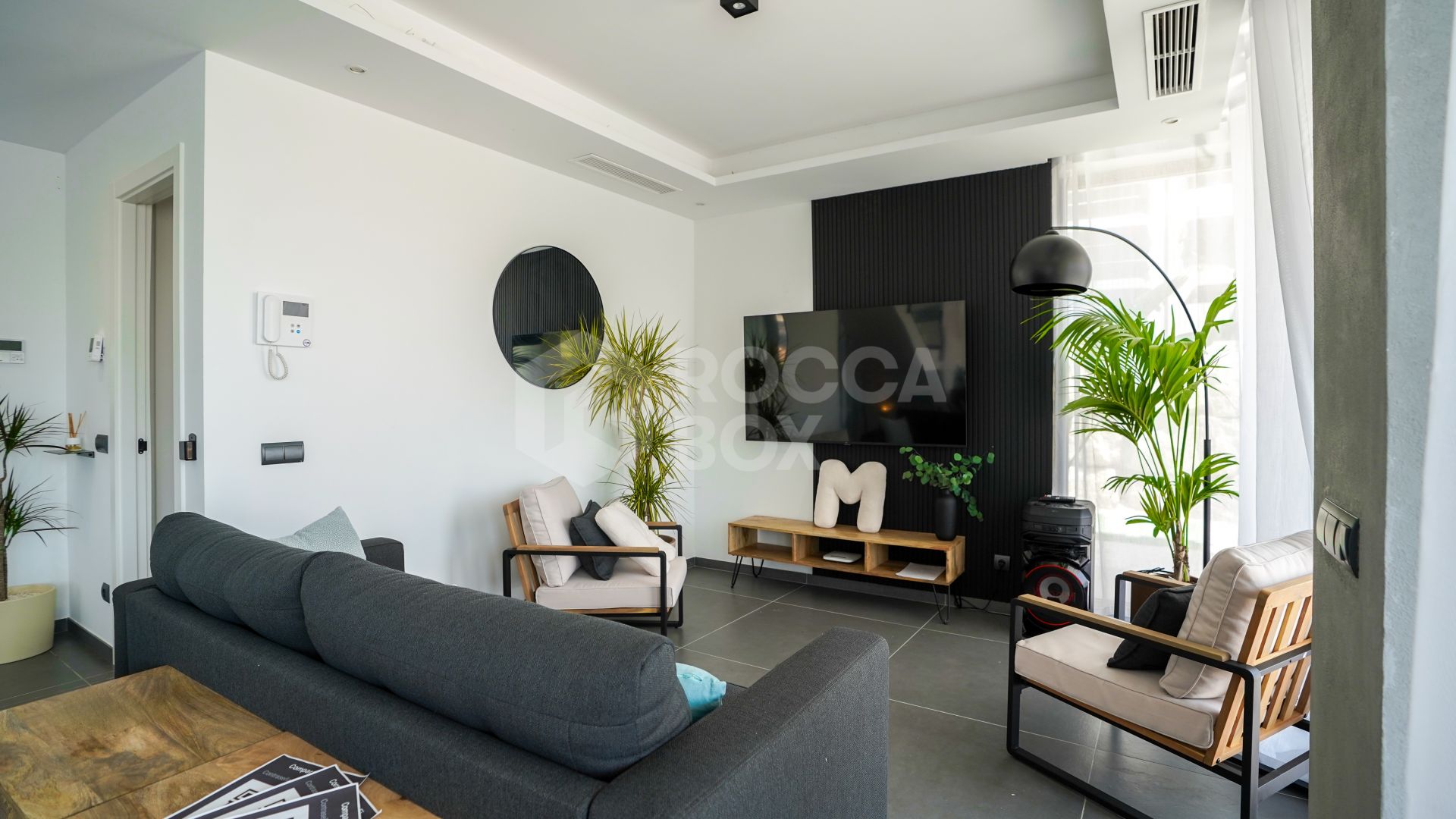 Brand new front line golf 4-Bedroom Luxury Villa in the Prestigious Valle Romano