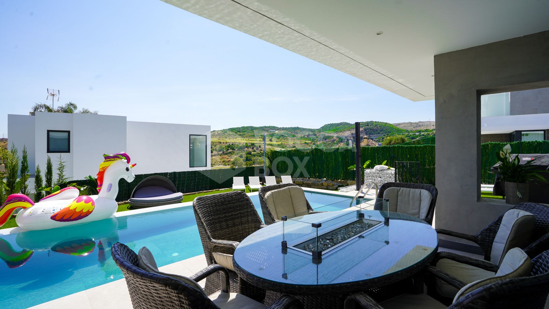 Brand new front line golf 4-Bedroom Luxury Villa in the Prestigious Valle Romano