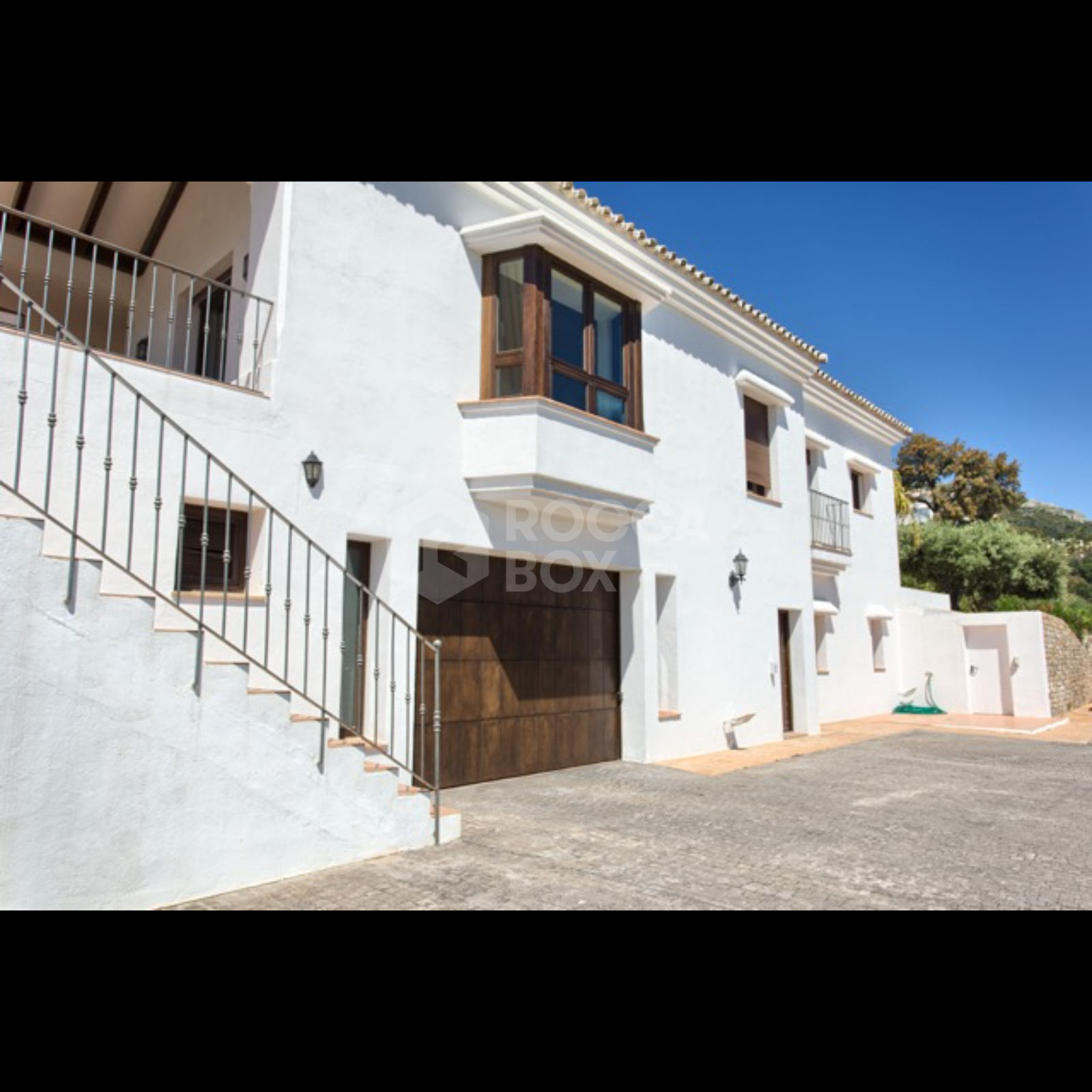 Exquisite Villa with Panoramic Views, Manicured Garden, and Resort-Level Security