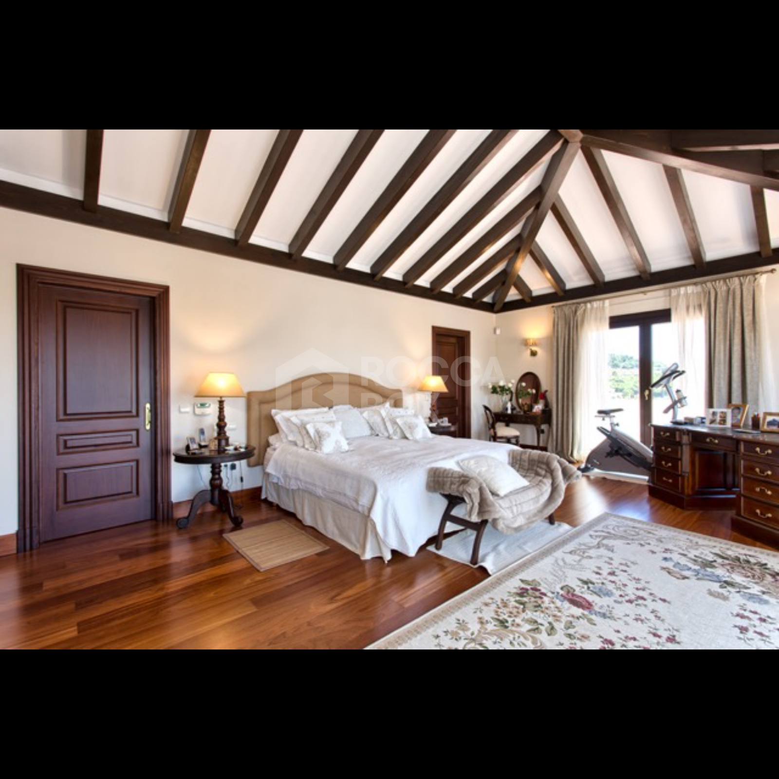 Exquisite Villa with Panoramic Views, Manicured Garden, and Resort-Level Security